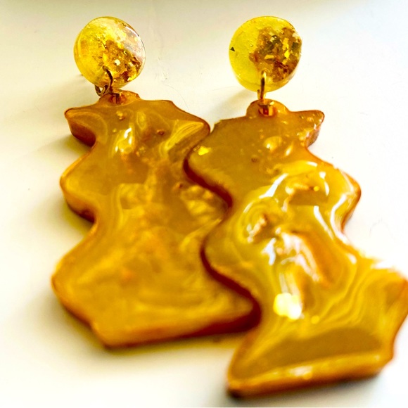 Raye - Picture 7 of 10